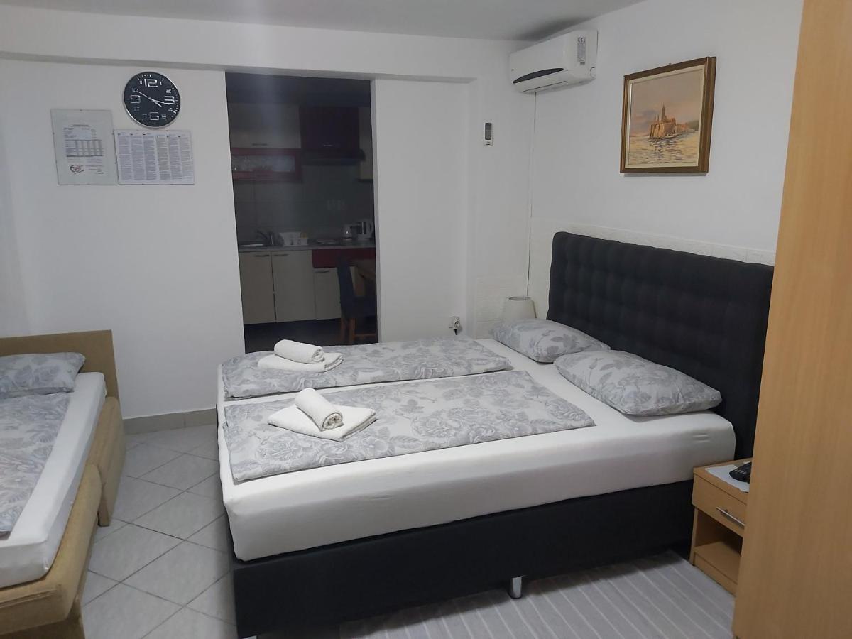 Apartmani I Sobe Mara Palit Dış mekan fotoğraf