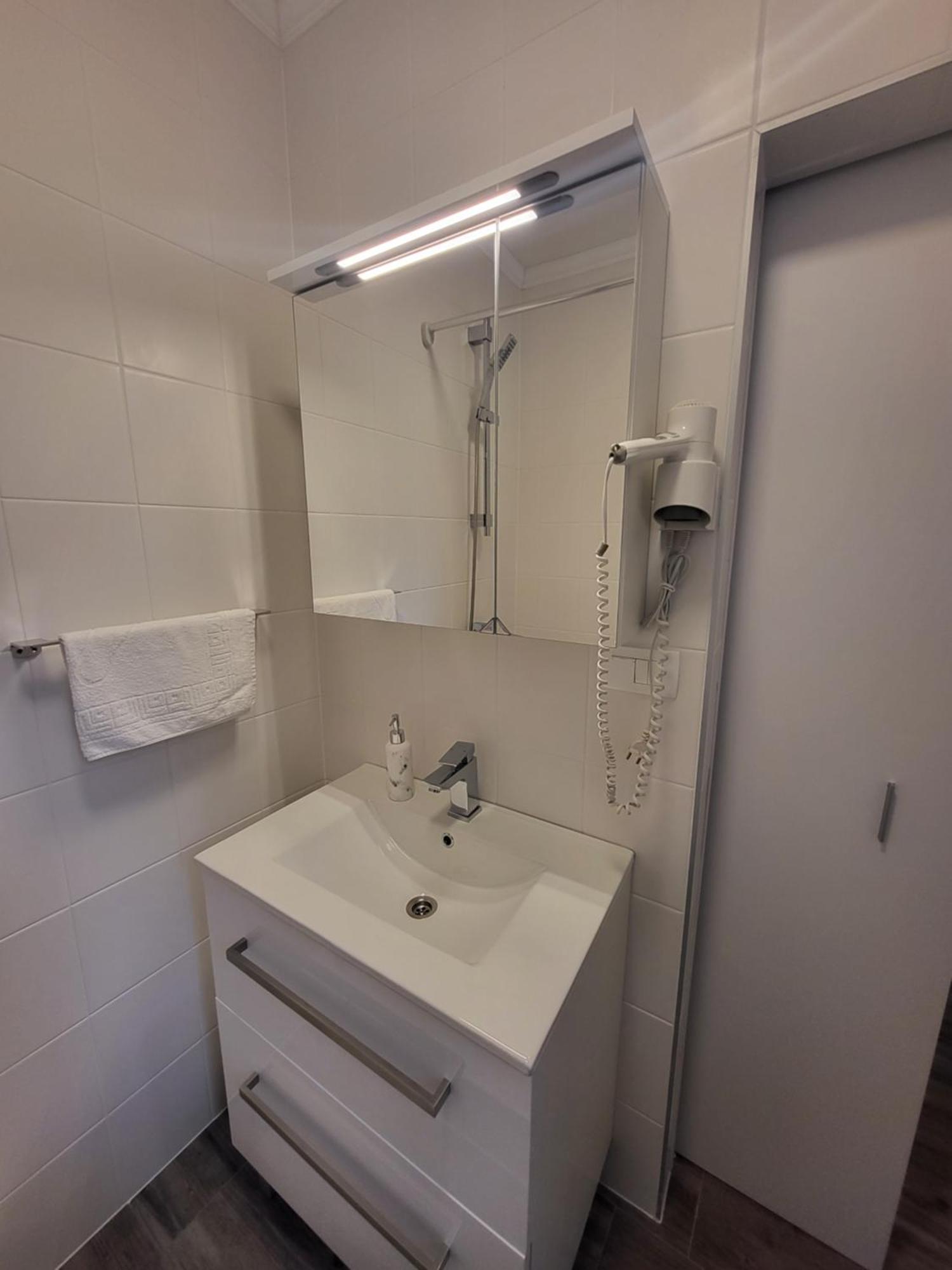 Apartmani I Sobe Mara Palit Dış mekan fotoğraf