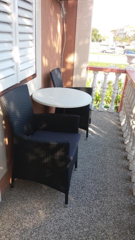 Apartmani I Sobe Mara Palit Dış mekan fotoğraf