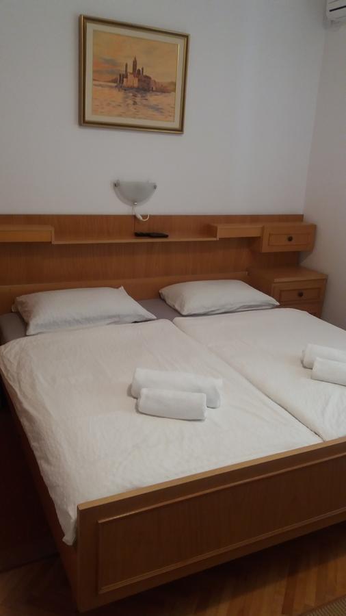 Apartmani I Sobe Mara Palit Dış mekan fotoğraf
