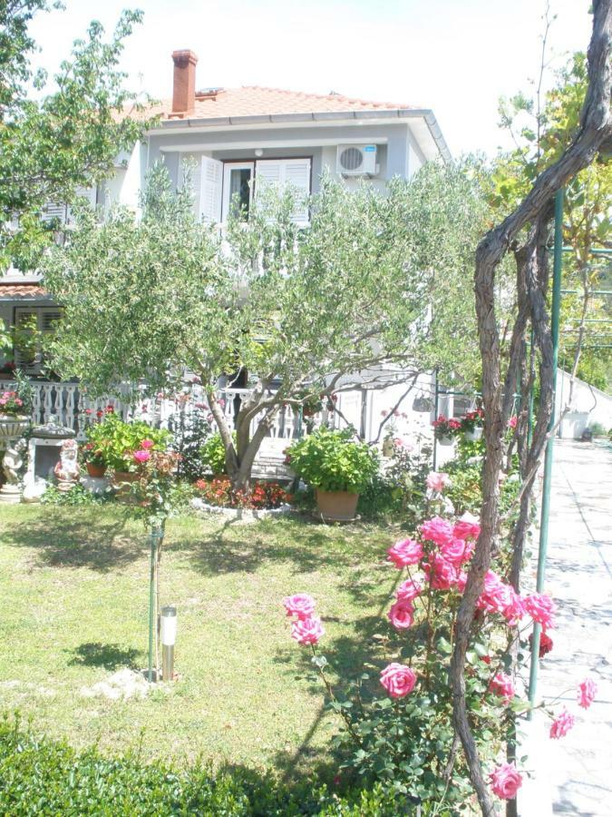 Apartmani I Sobe Mara Palit Dış mekan fotoğraf